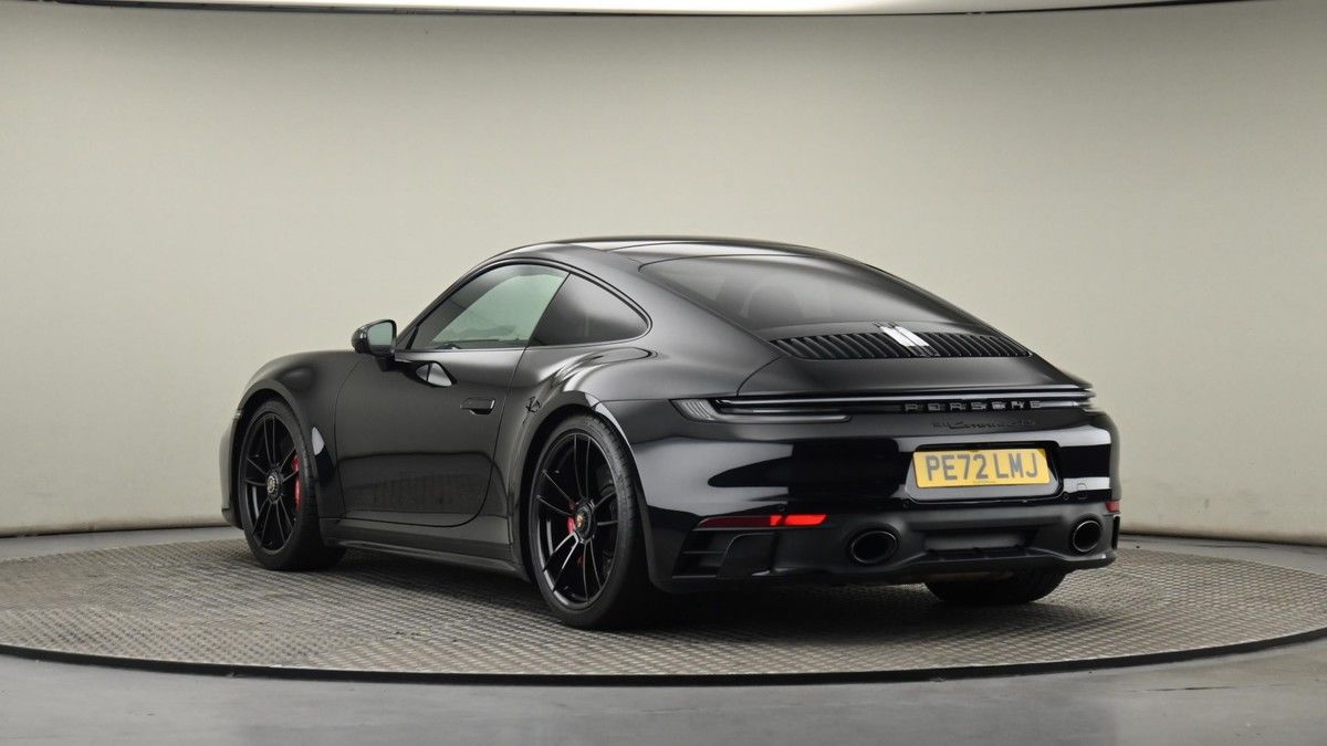 Porsche 911 Image 24