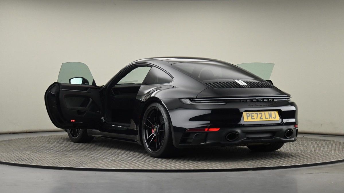 Porsche 911 Image 29