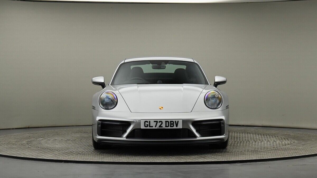 Porsche 911 Image 21