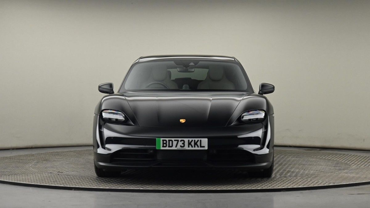 Porsche Taycan Image 21