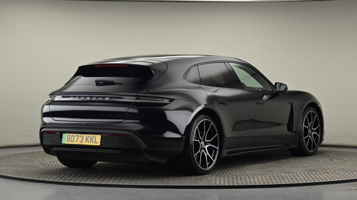 Porsche Taycan Image 26
