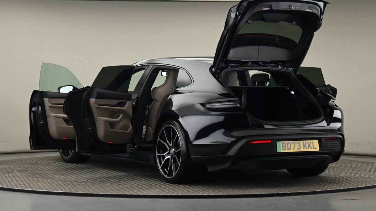 Porsche Taycan Image 29