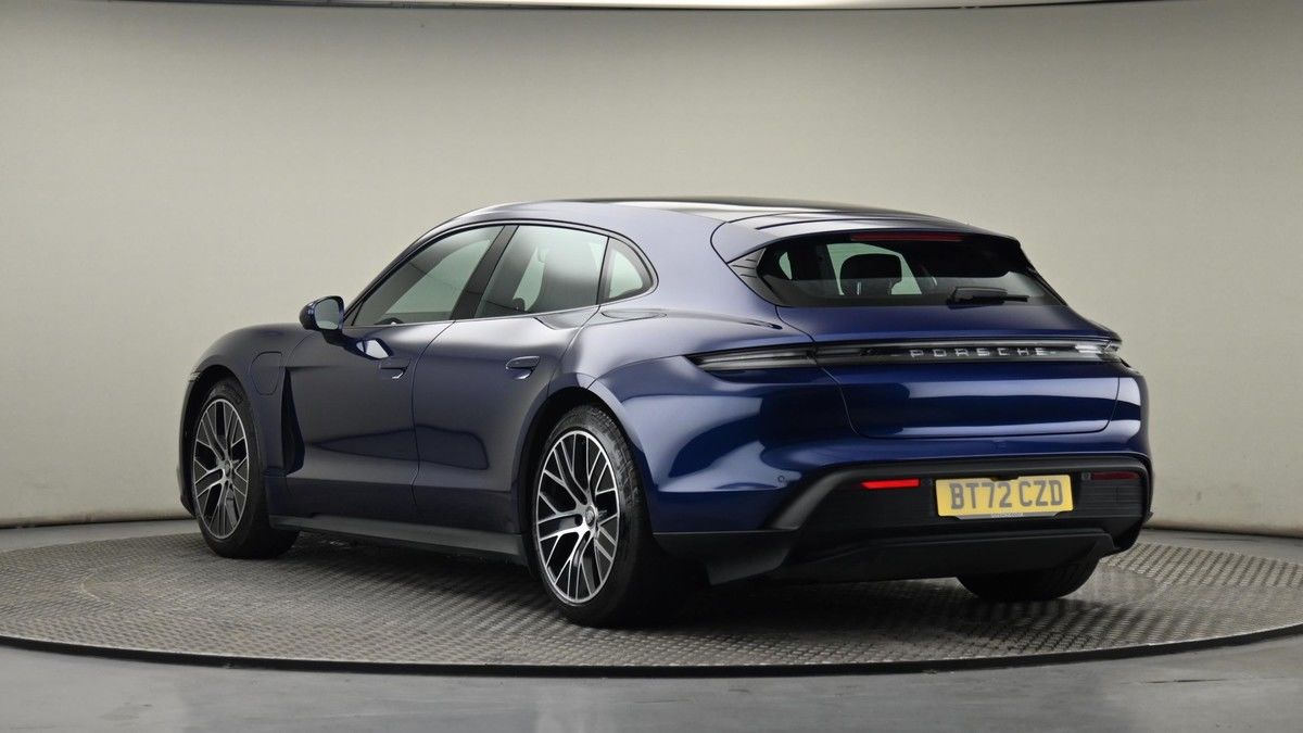 Porsche Taycan Image 24