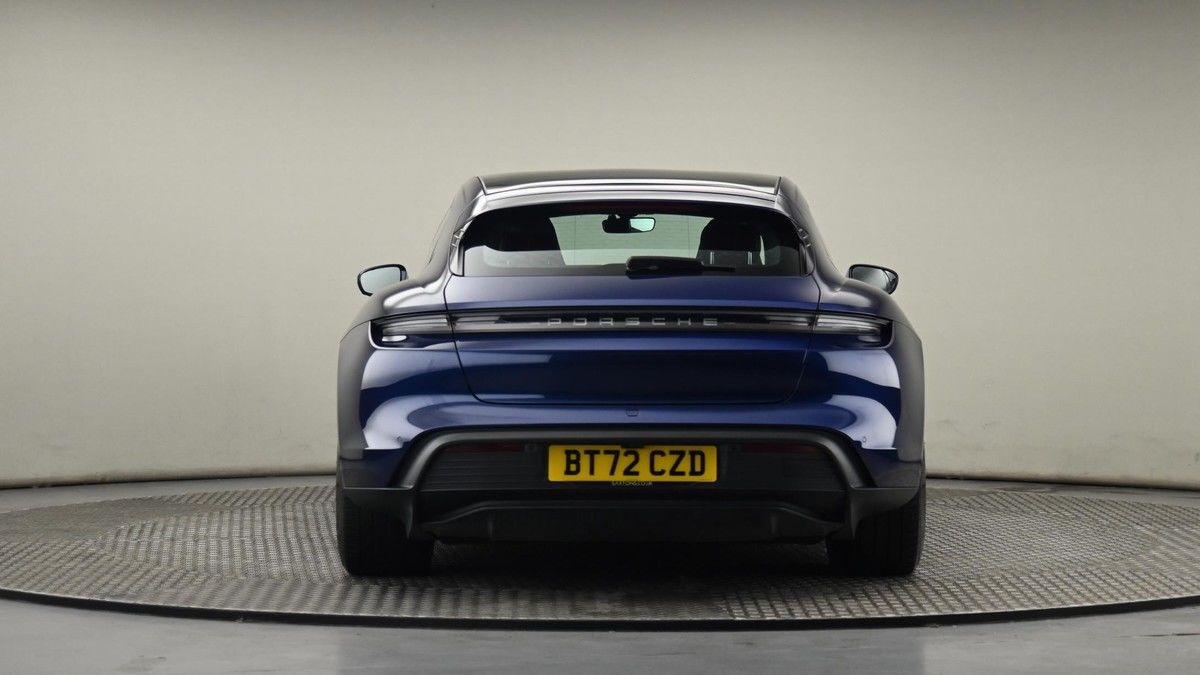 Porsche Taycan Image 25