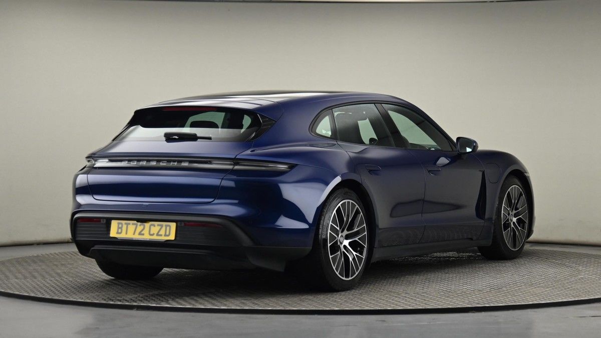 Porsche Taycan Image 26