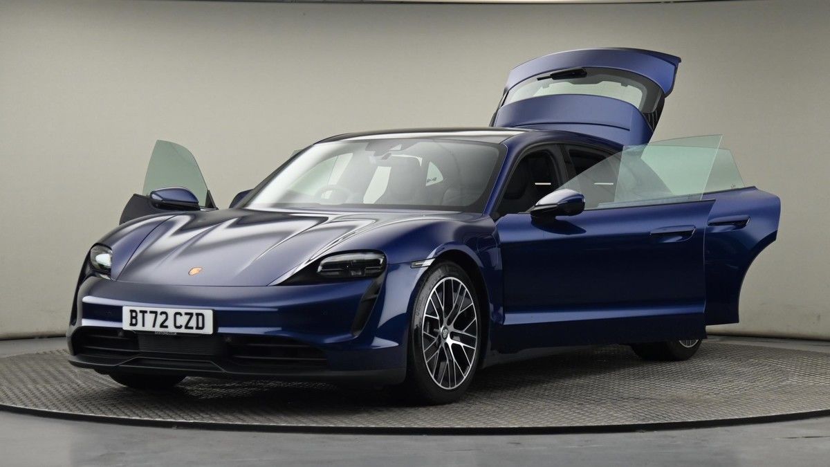 Porsche Taycan Image 28