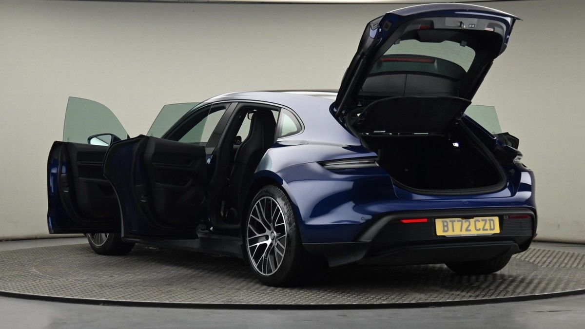 Porsche Taycan Image 29
