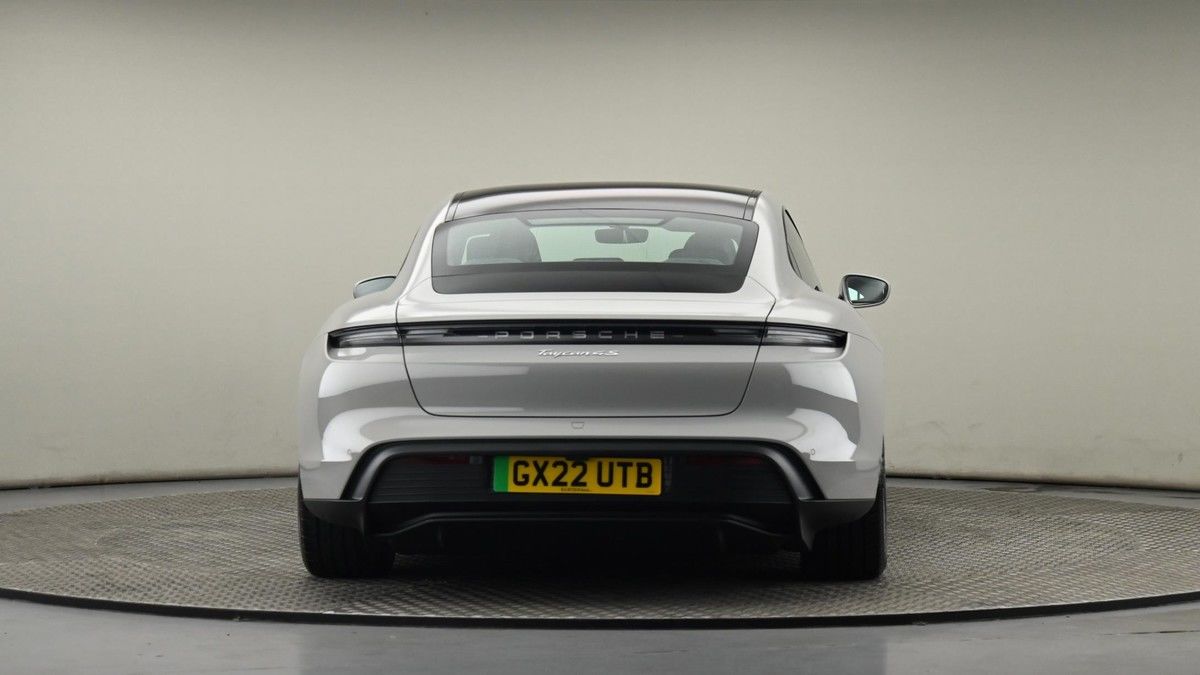 Porsche Taycan Image 25