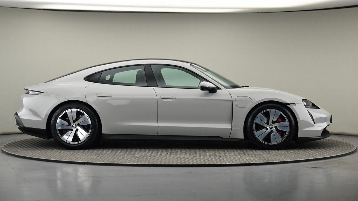 Porsche Taycan Image 27
