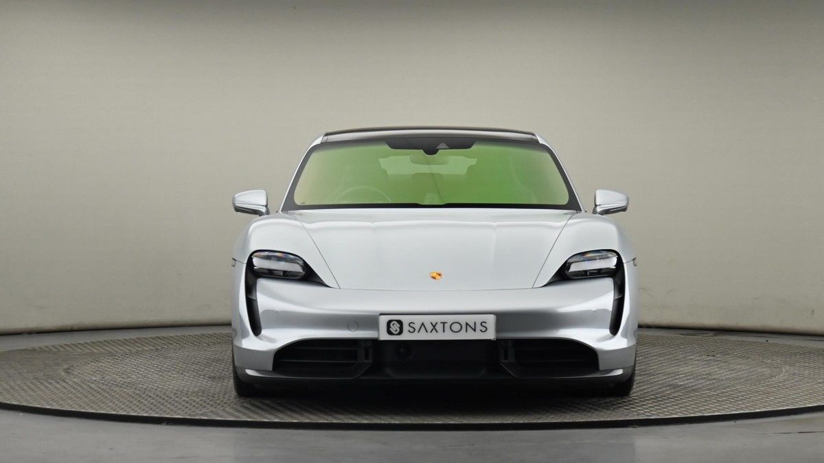 Porsche Taycan Image 21