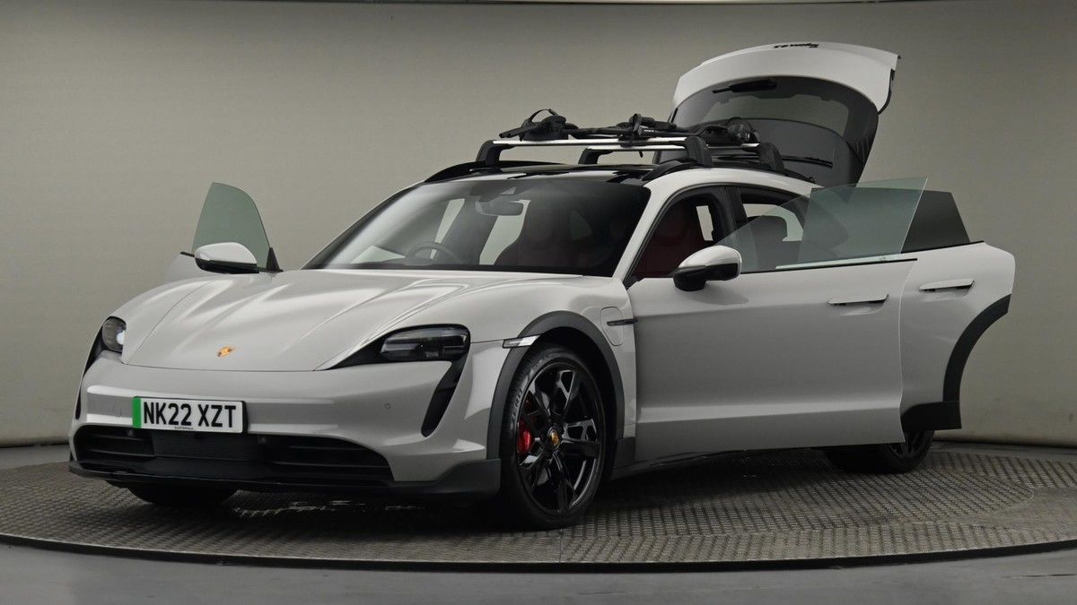 Porsche Taycan Image 28
