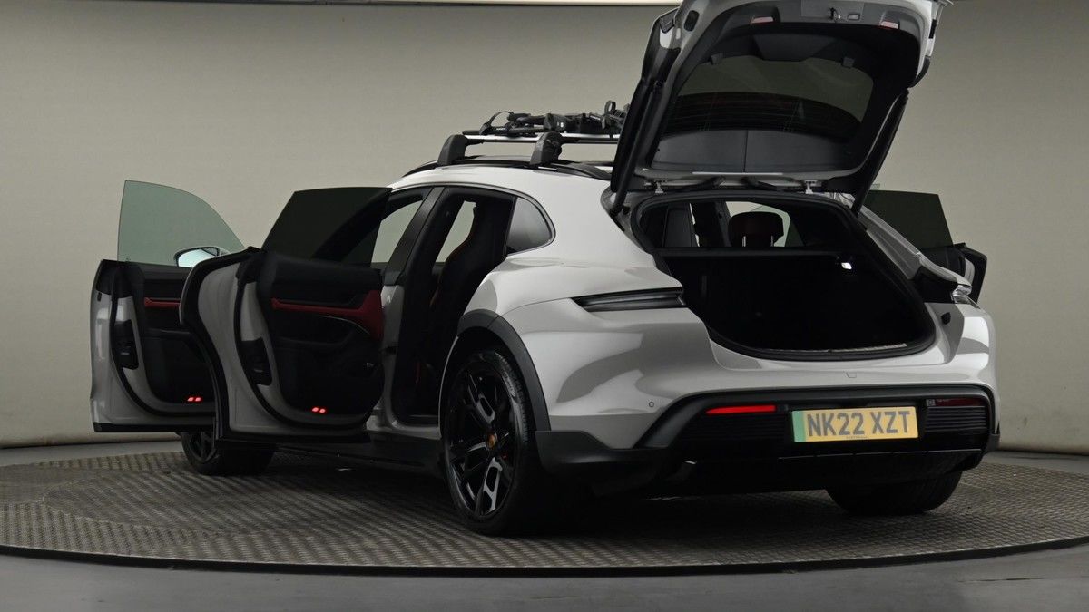 Porsche Taycan Image 29