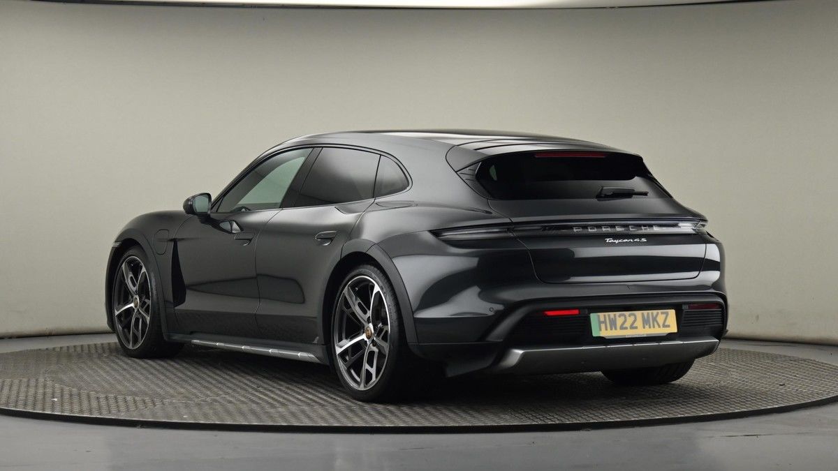 Porsche Taycan Image 24