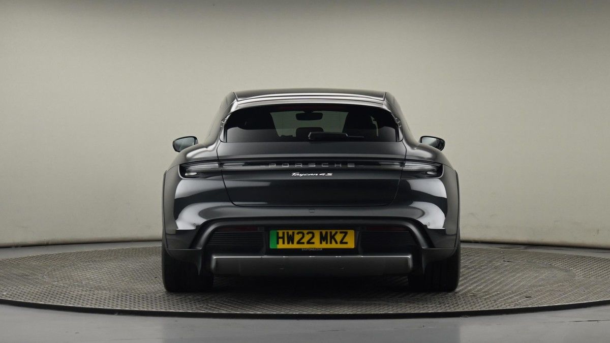 Porsche Taycan Image 25
