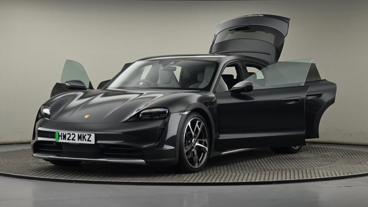 Porsche Taycan Image 28