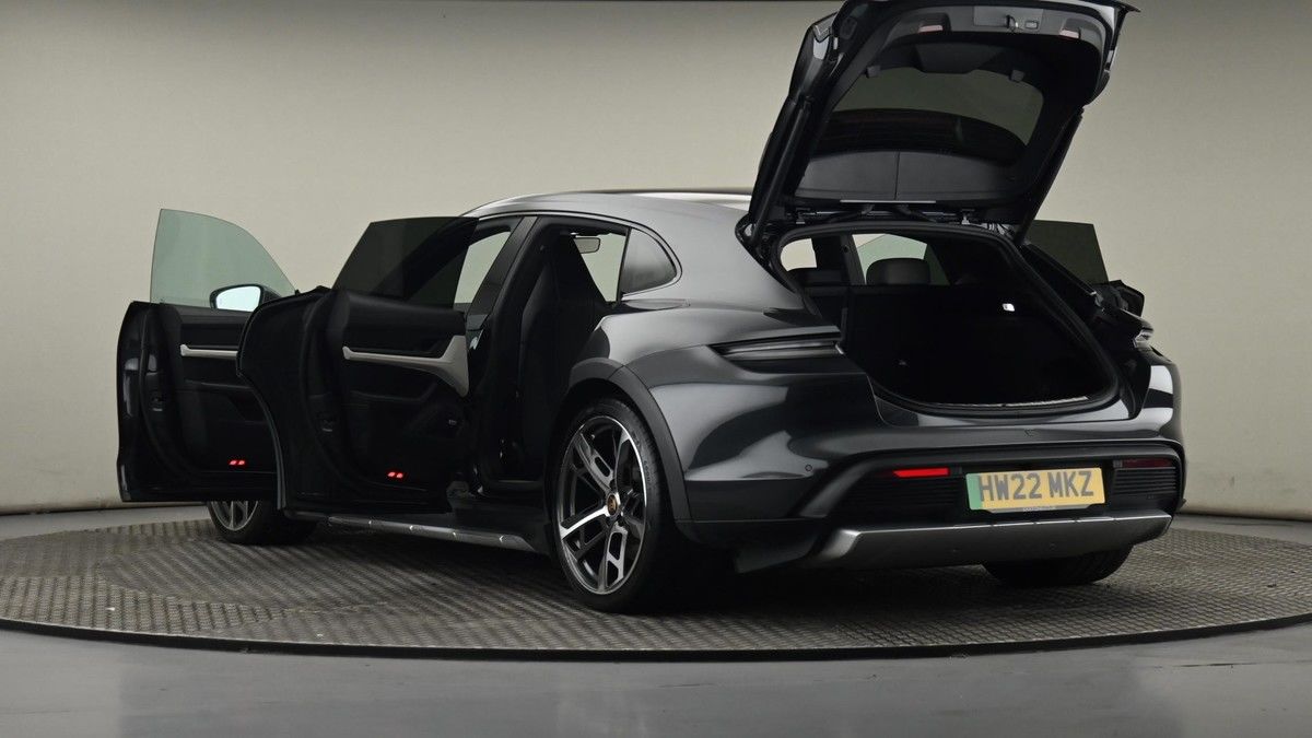 Porsche Taycan Image 29