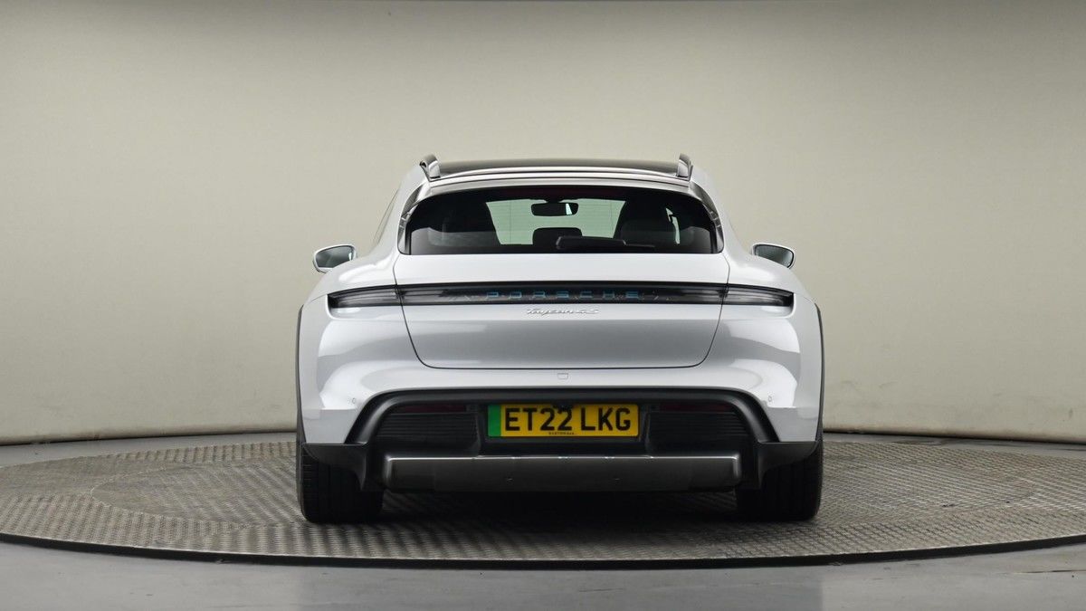 Porsche Taycan Image 25