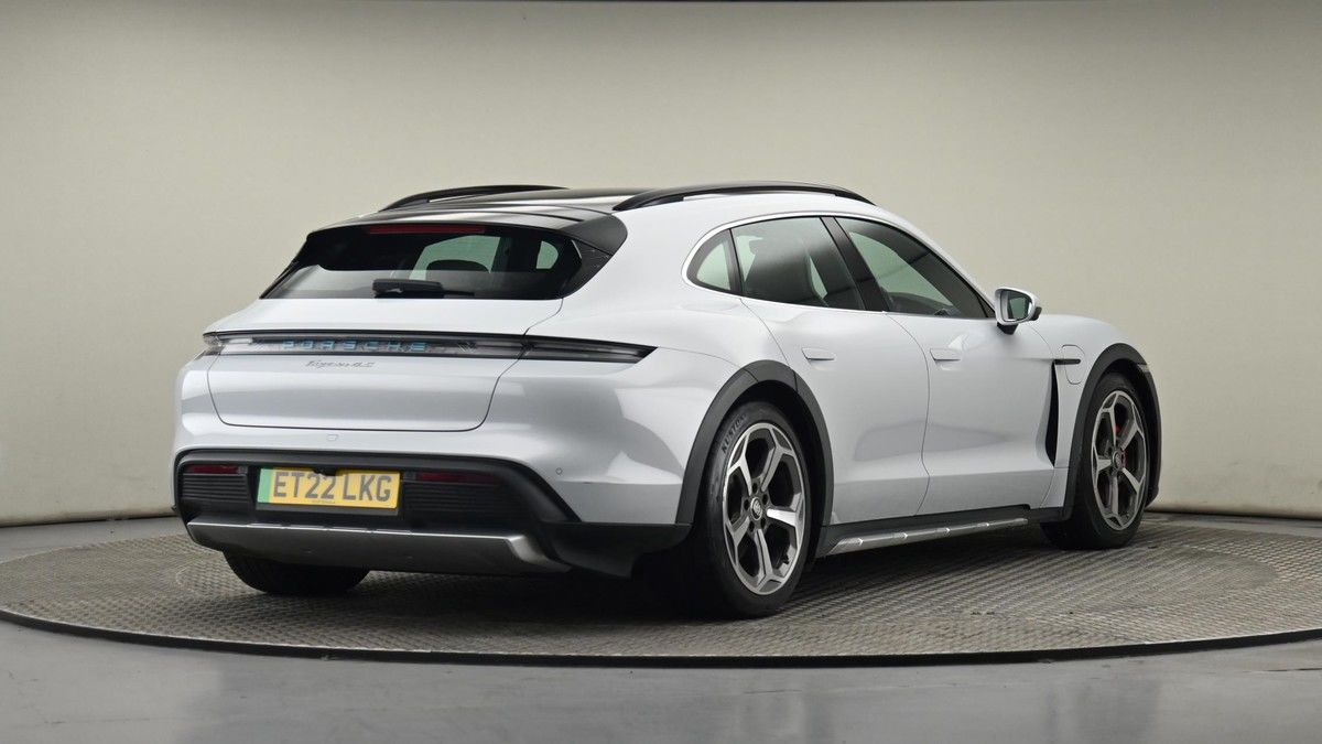 Porsche Taycan Image 26