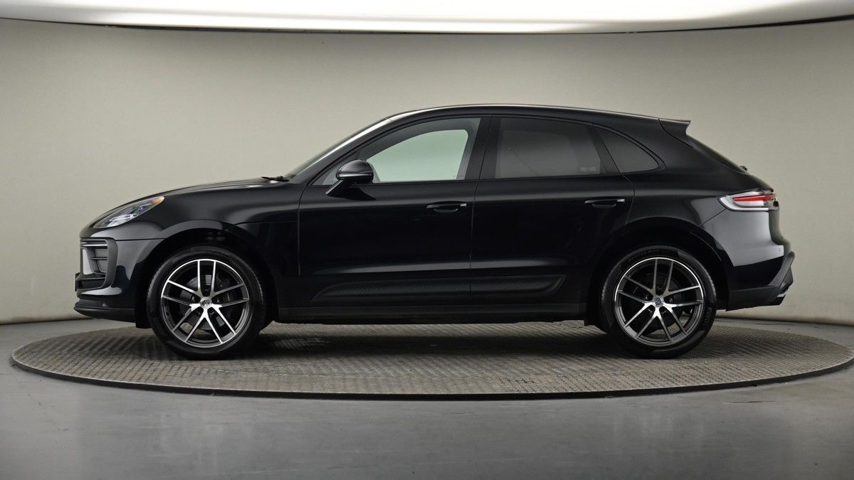 Porsche Macan Image 23