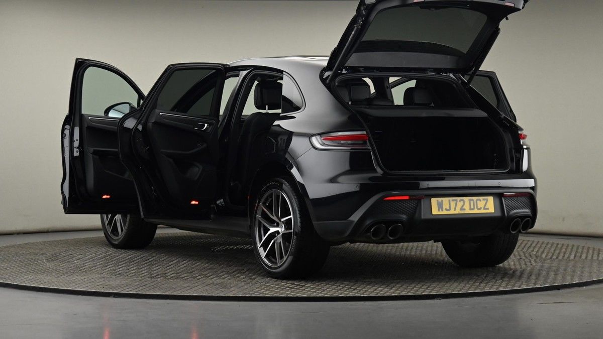 Porsche Macan Image 29