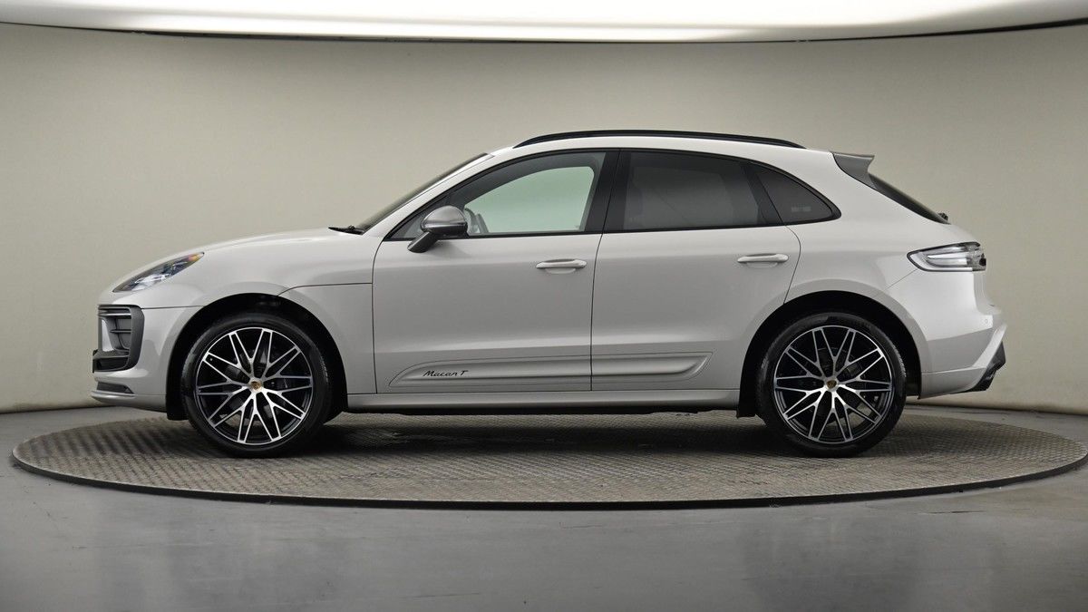 Porsche Macan Image 23