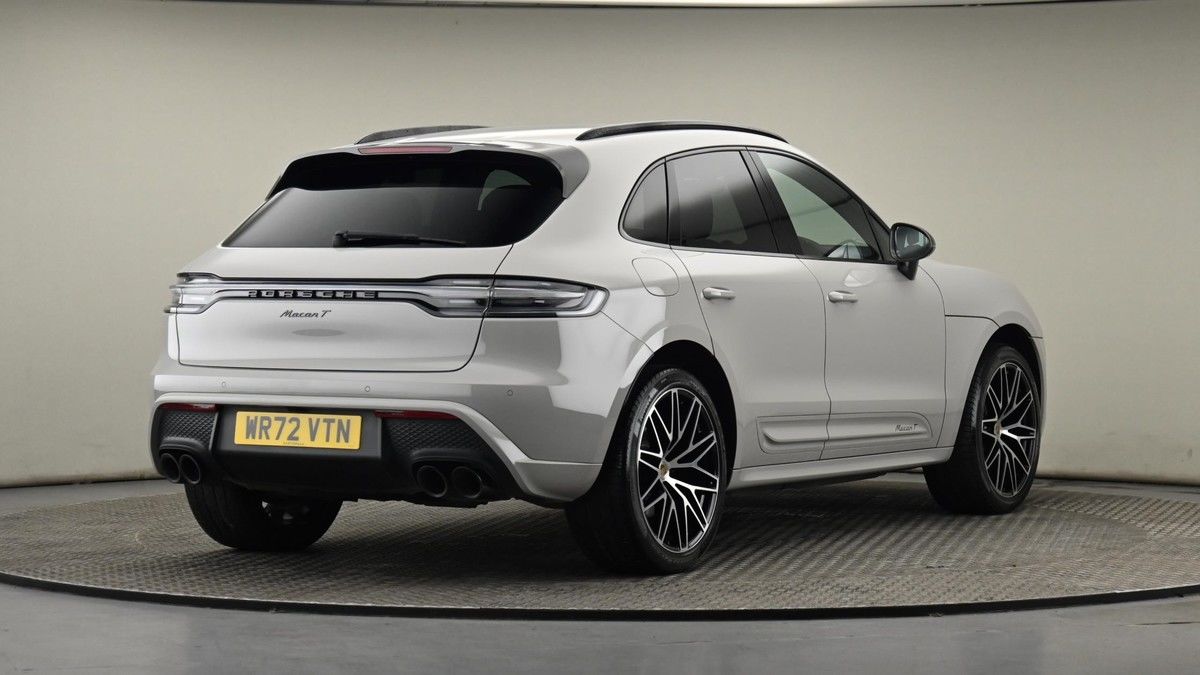 Porsche Macan Image 26