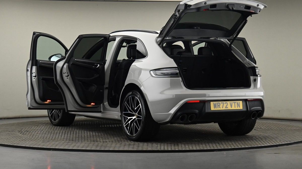 Porsche Macan Image 29