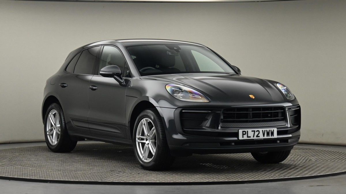 Porsche Macan Sticky Header Image