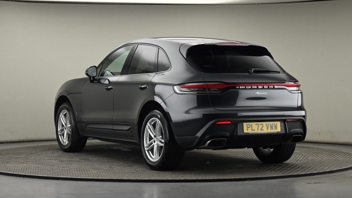 Porsche Macan Image 24