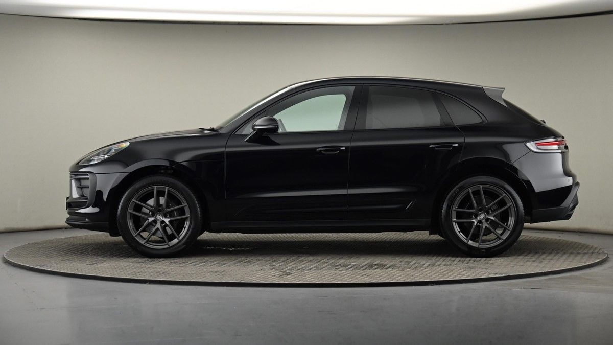 Porsche Macan Image 23