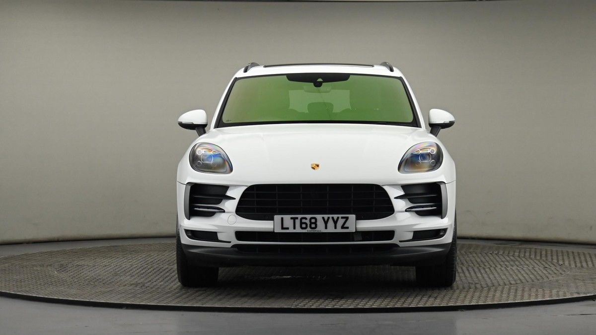 Porsche Macan Image 21