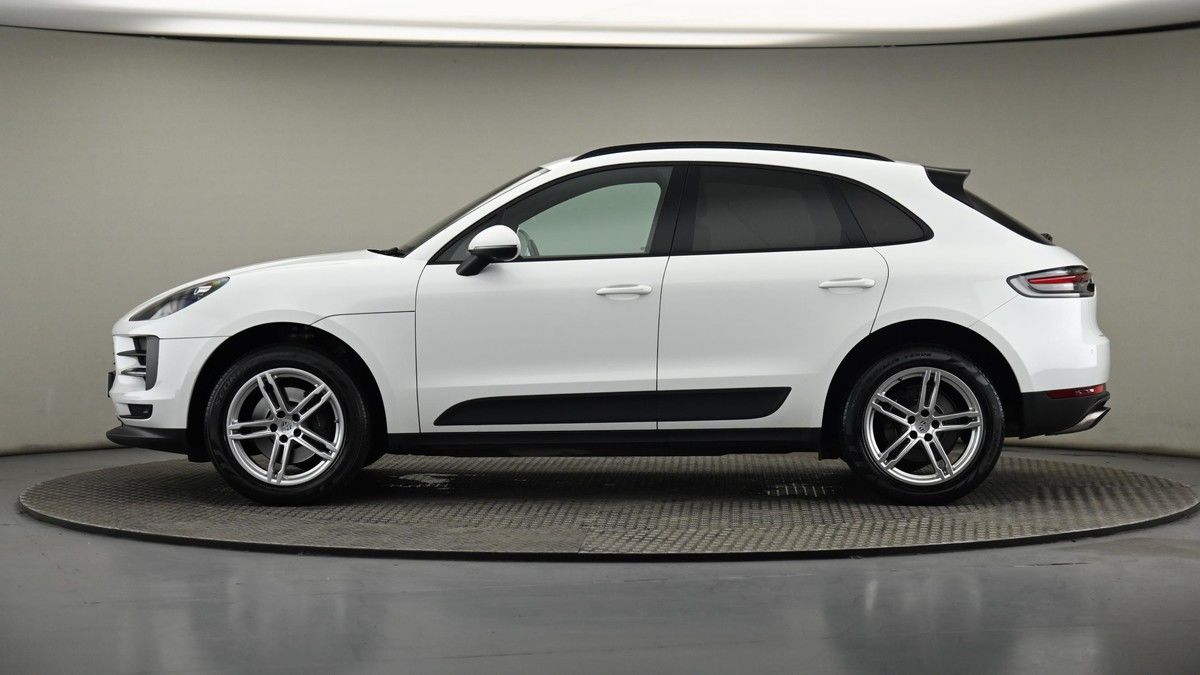 Porsche Macan Image 23