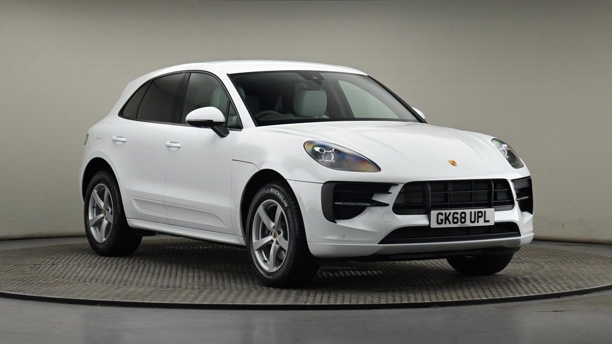 Porsche Macan Sticky Header Image