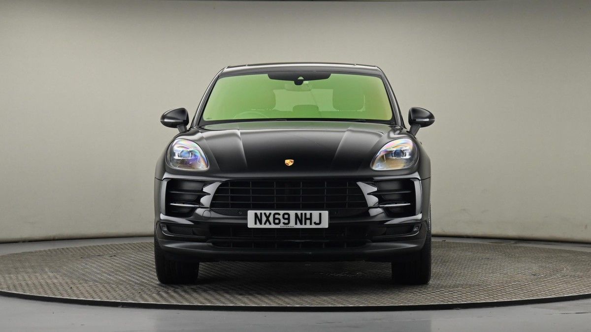 Porsche Macan Image 21