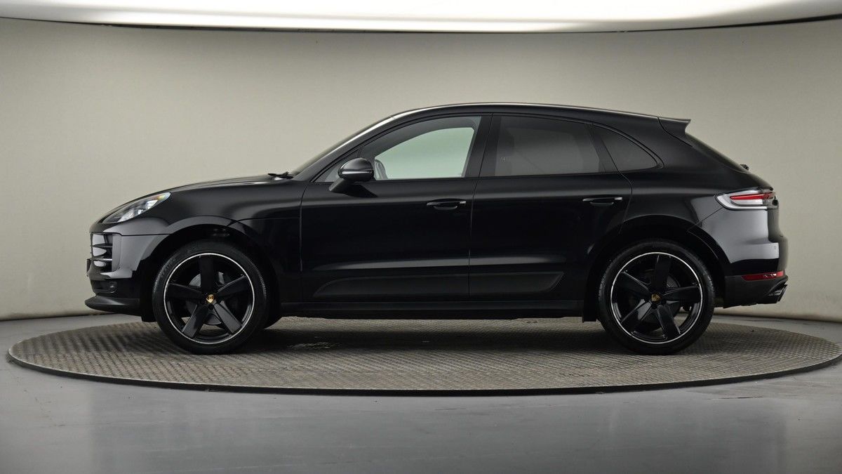 Porsche Macan Image 23
