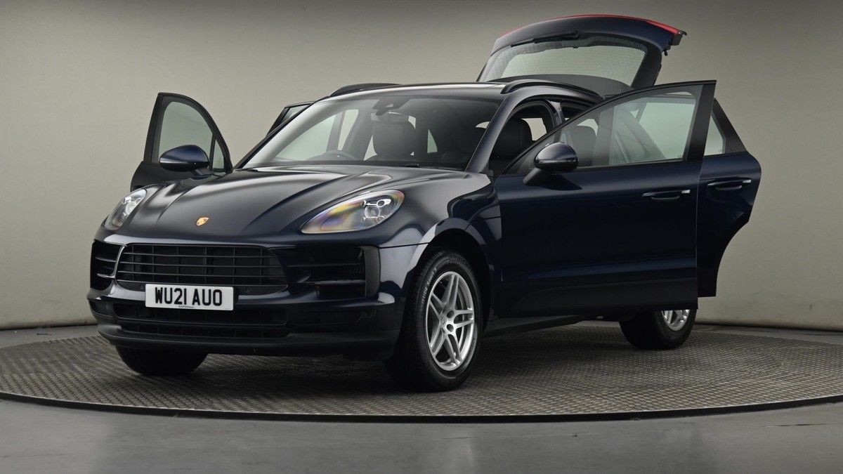 Porsche Macan Image 28