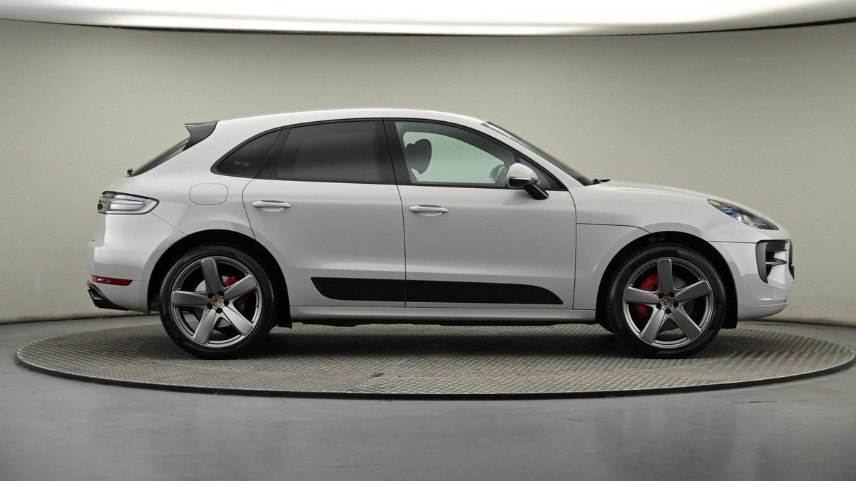 Porsche Macan Image 26