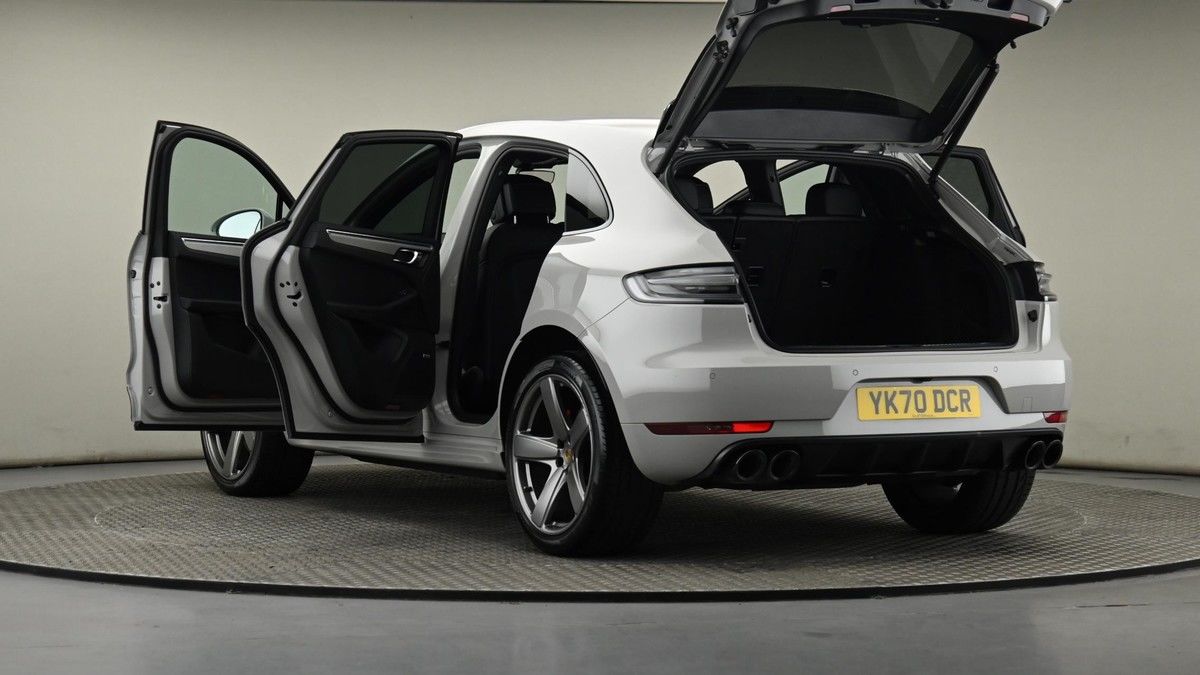 Porsche Macan Image 28