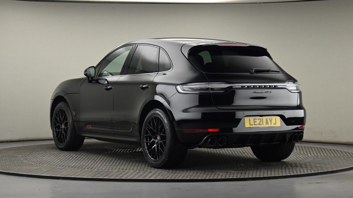 Porsche Macan Image 23
