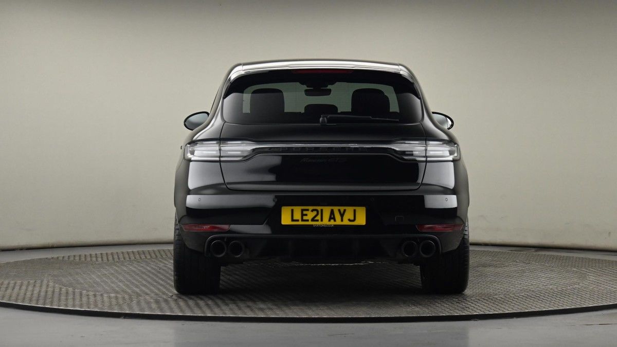 Porsche Macan Image 24