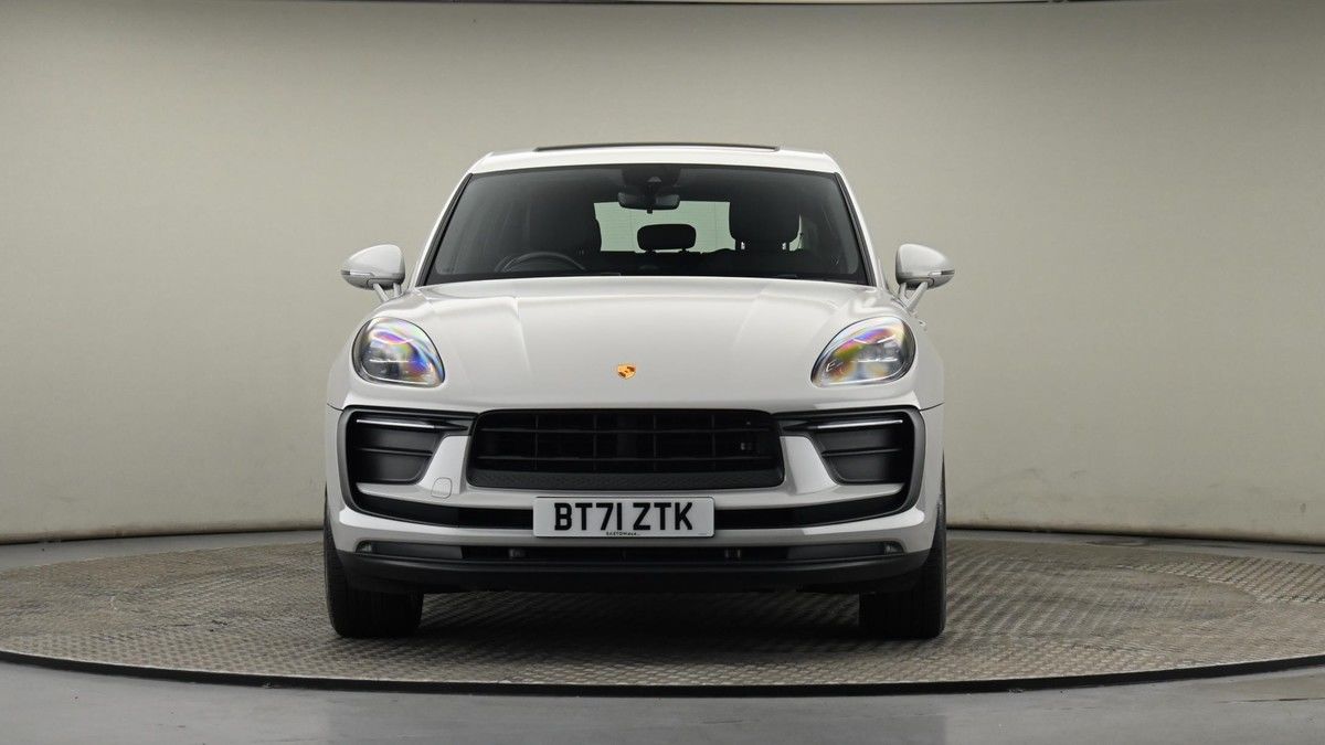Porsche Macan Image 21