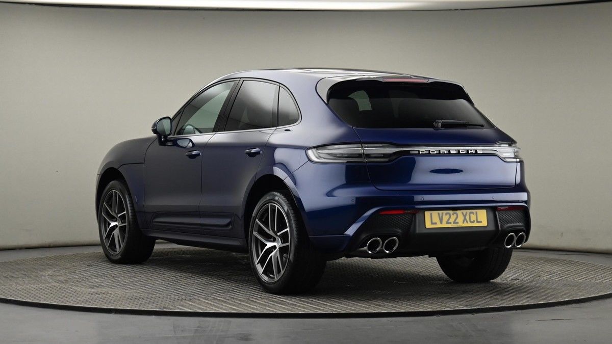 Porsche Macan Image 24
