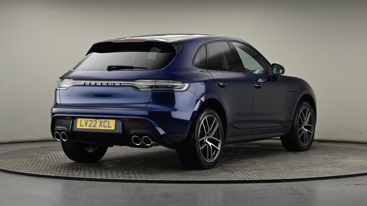 Porsche Macan Image 26