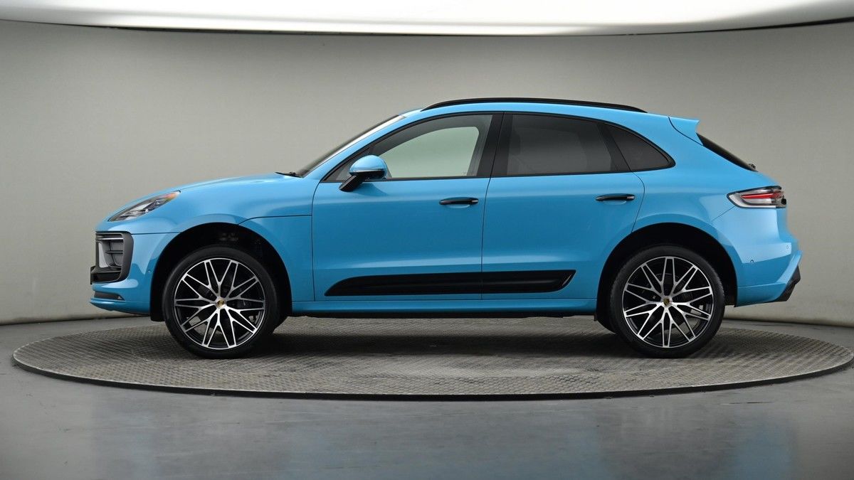 Porsche Macan Image 23