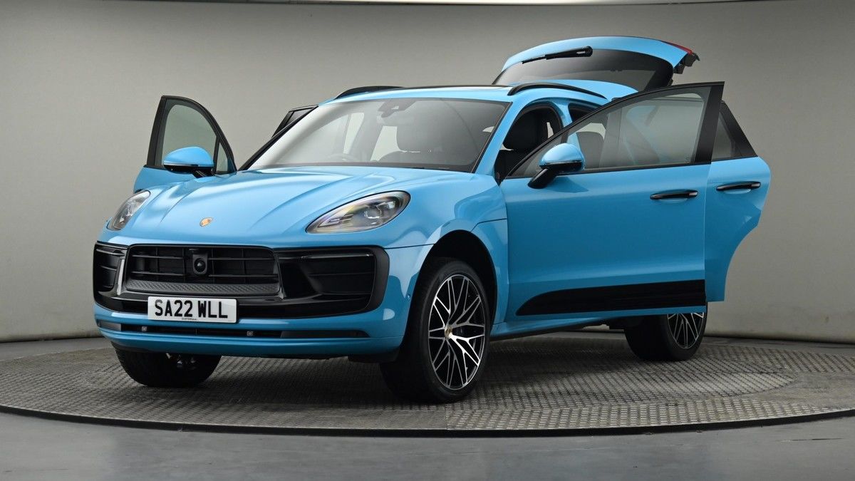 Porsche Macan Image 28