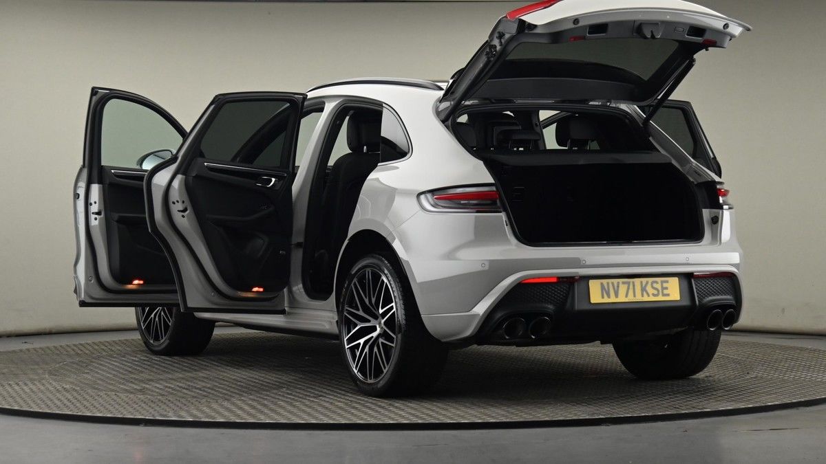 Porsche Macan Image 29