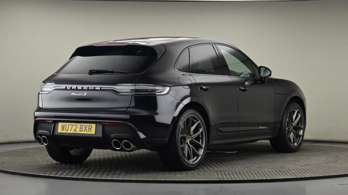 Porsche Macan Image 26