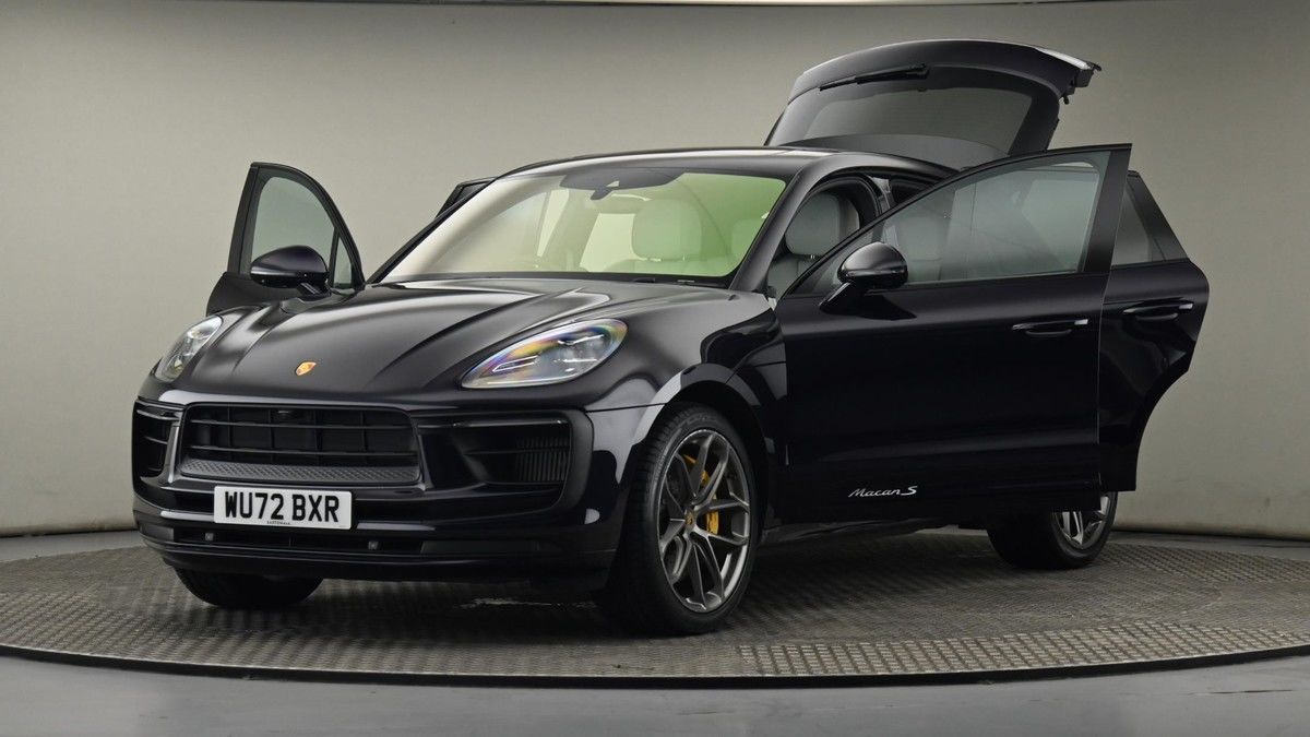 Porsche Macan Image 28
