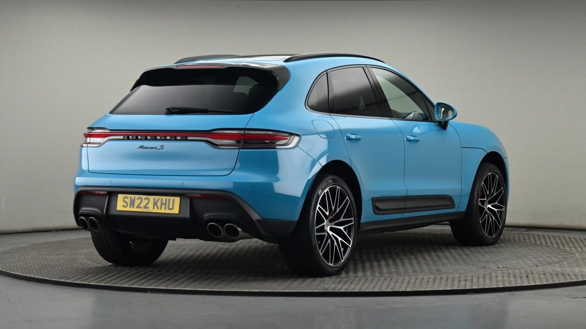 Porsche Macan Image 26