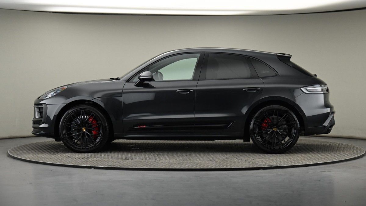 Porsche Macan Image 23